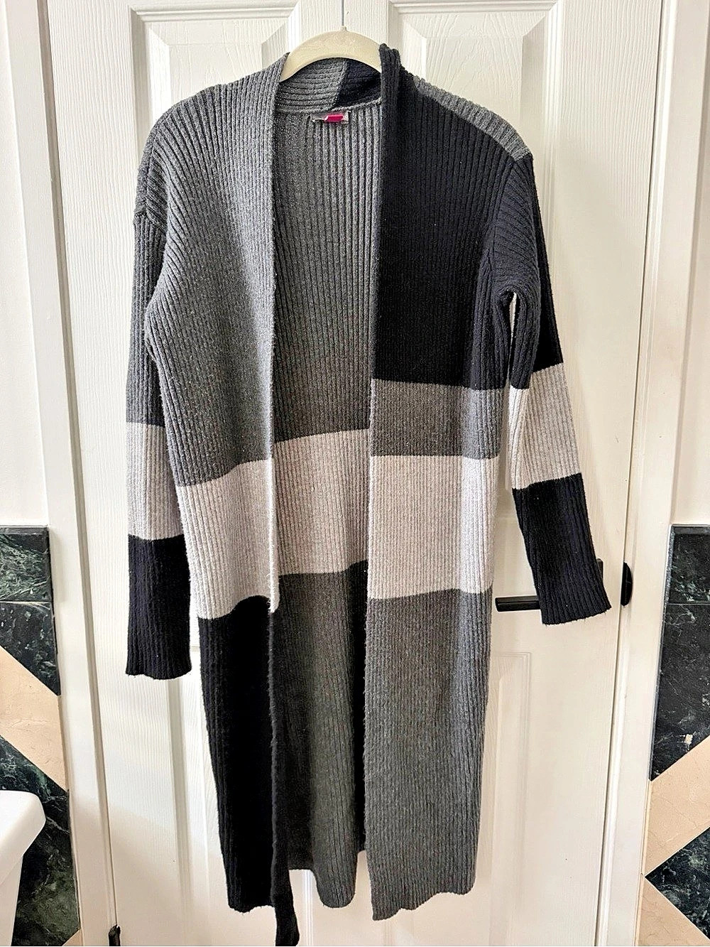 Vince Camuto Color Block Long Cardigan Size Small Like New
